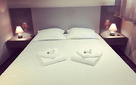 빌라 세라피나 아파트먼트